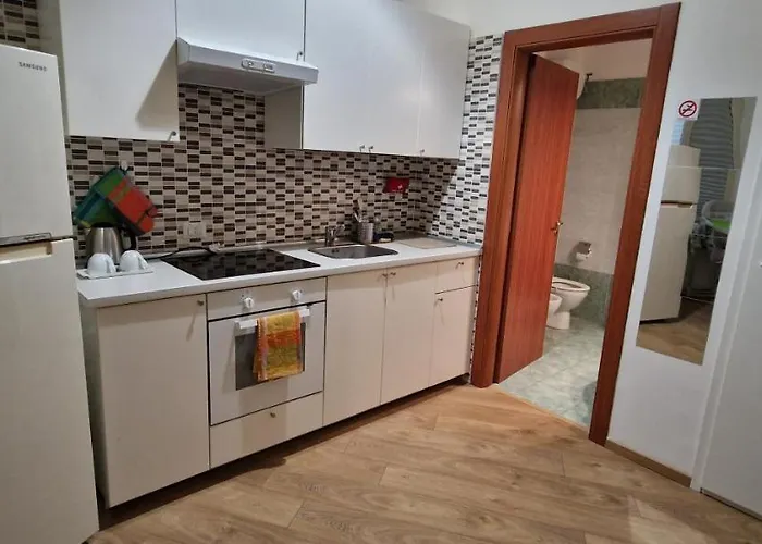 Flat 381 * נאפולי