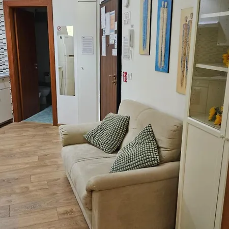 Flat 381 Lejlighed Napoli